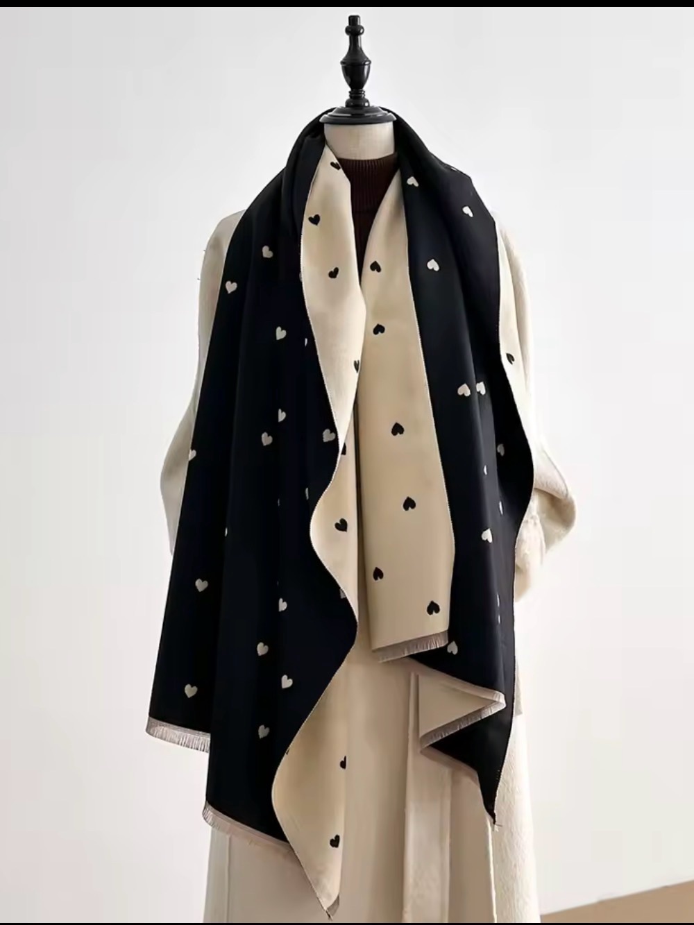 Reversible Black and Cream Heart-Print Wrap Scarf